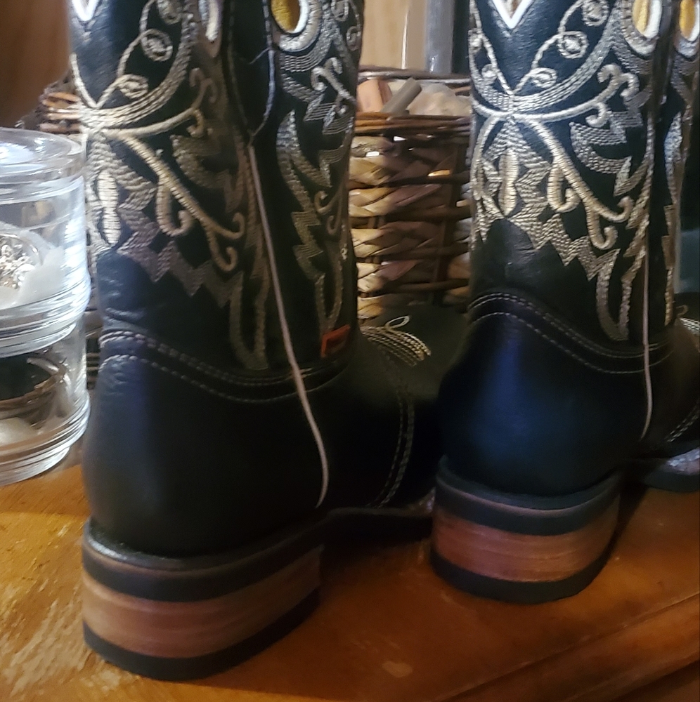 Boys Western boot - Picture 2 of 9